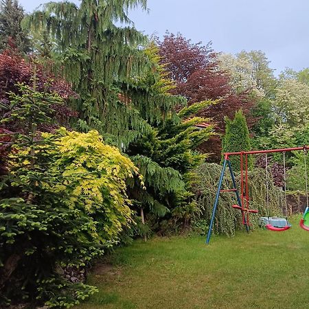 Haus Flora - Ferienwohnung Bodensdorf Buitenkant foto