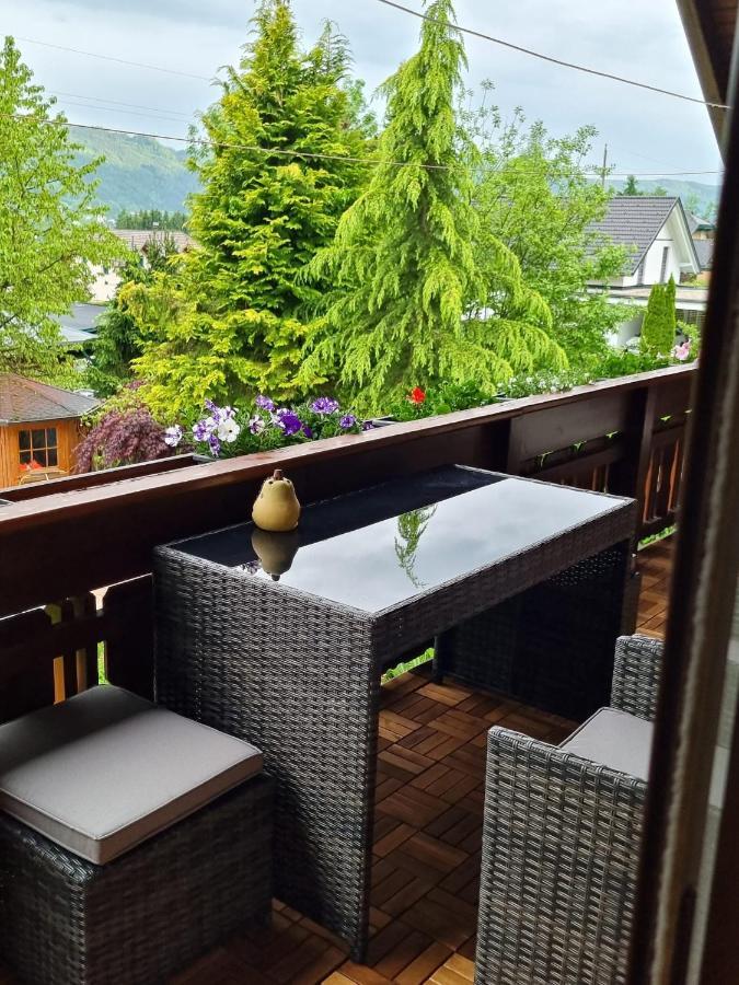 Haus Flora - Ferienwohnung Bodensdorf Buitenkant foto